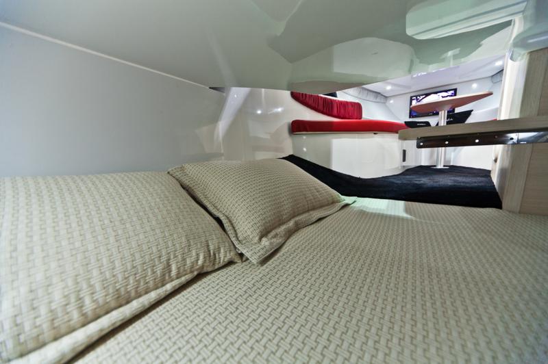 Book yachts online - motorboat - Salpa 24 GT - GT II - rent