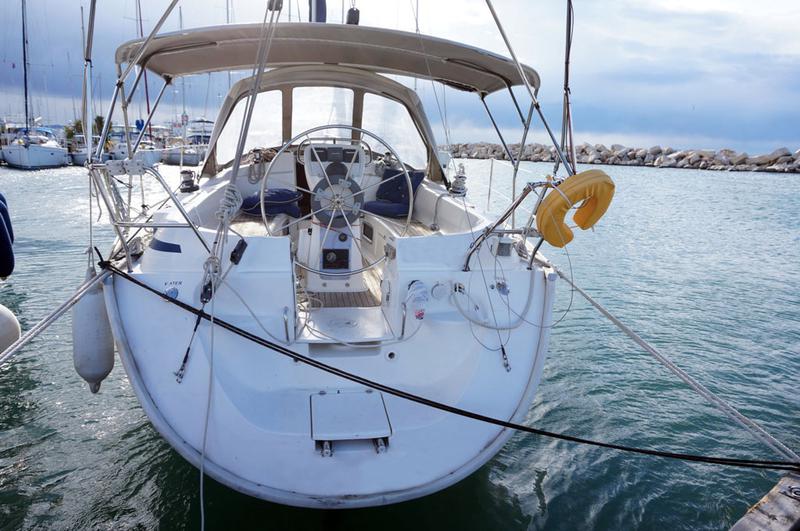 Book yachts online - sailboat - Bavaria 36 - KONSTANTINOS  - rent