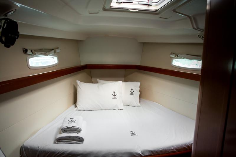 Book yachts online - sailboat - Oceanis 43 - TIAMO  - rent