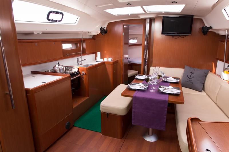 Book yachts online - sailboat - Oceanis 43 - TIAMO  - rent