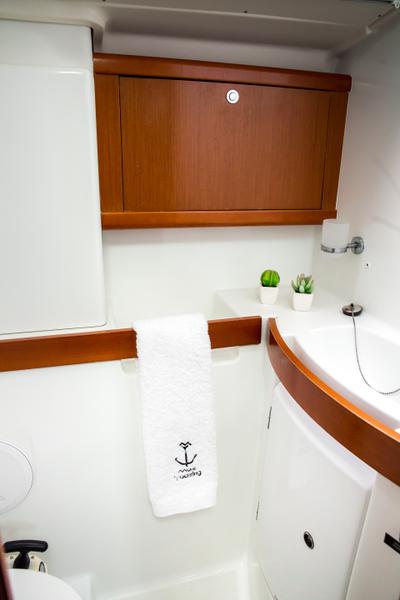 Book yachts online - sailboat - Oceanis 43 - TIAMO  - rent