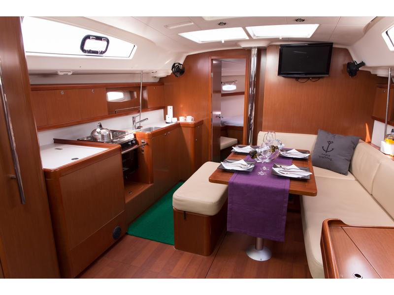 Book yachts online - sailboat - Oceanis 43 - TIAMO  - rent