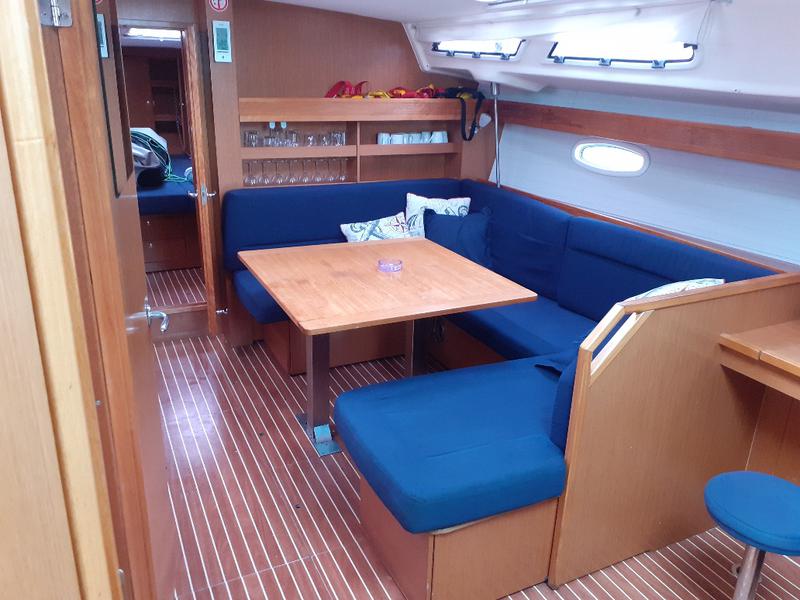 Book yachts online - sailboat - Bavaria 43 Cruiser - Beta  - rent
