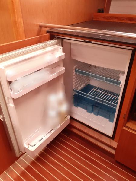 Book yachts online - sailboat - Bavaria 43 Cruiser - Beta  - rent