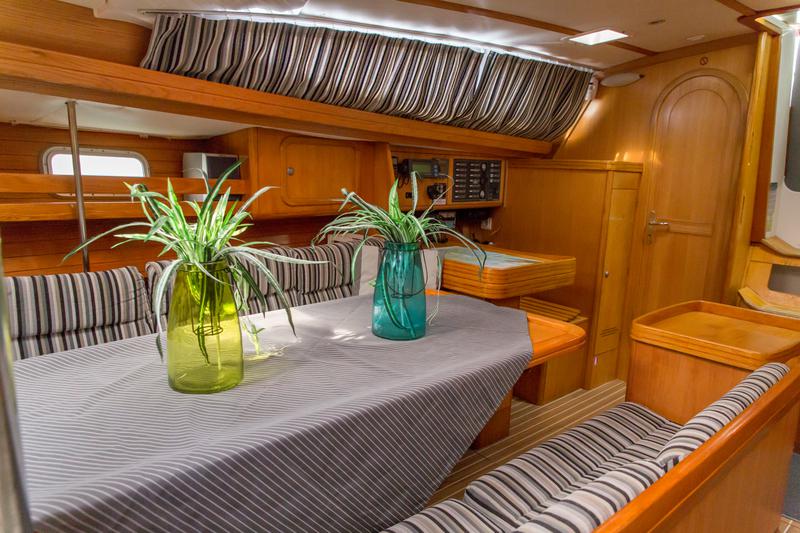 Book yachts online - sailboat - Feeling Kirie 39 - GAMMA  - rent