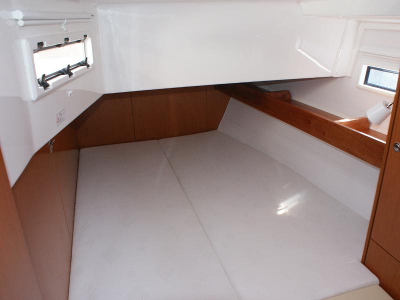 Book yachts online - sailboat - Bavaria Cruiser 45 - Orlan - rent