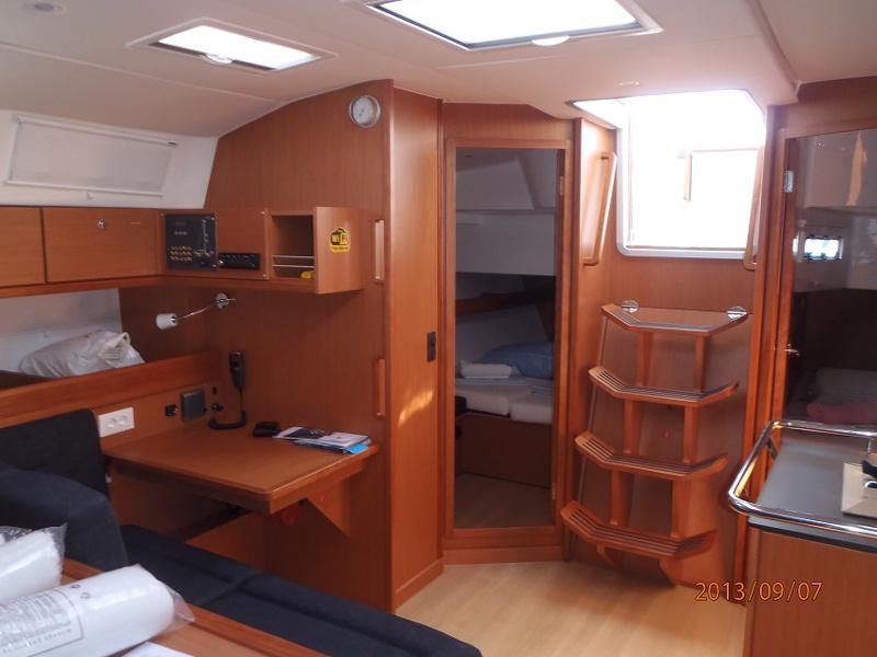 Book yachts online - sailboat - Bavaria Cruiser 45 - Orlan - rent