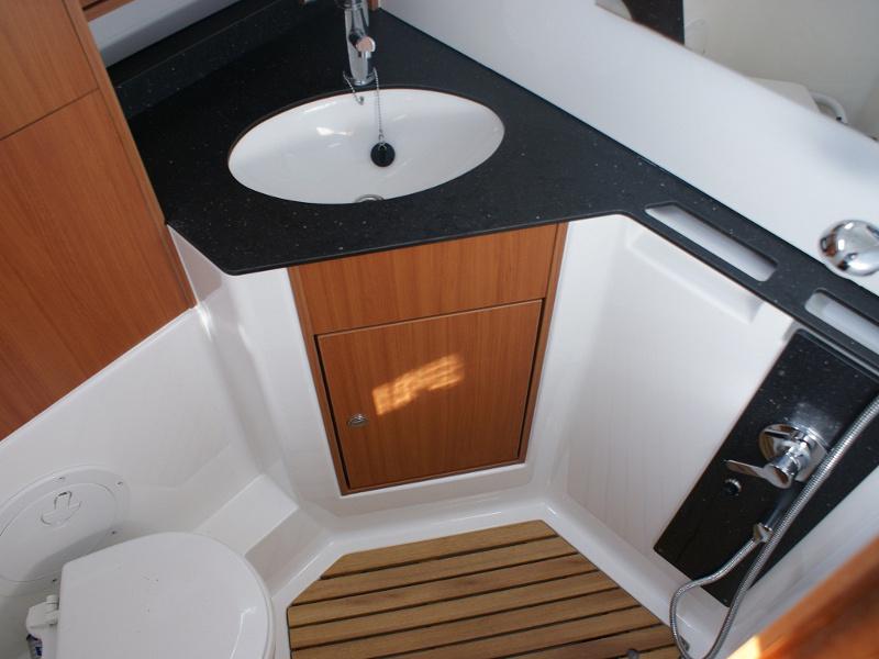 Book yachts online - sailboat - Bavaria Cruiser 45 - Orlan - rent
