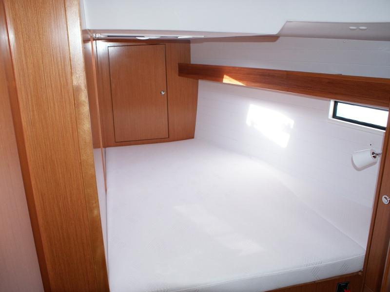 Book yachts online - sailboat - Bavaria Cruiser 45 - Sokol - rent