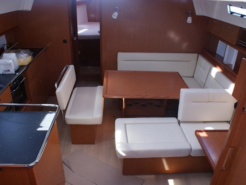 Book yachts online - sailboat - Bavaria Cruiser 45 - Sokol - rent