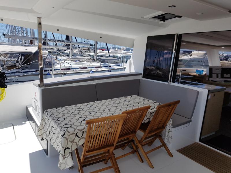 Book yachts online - catamaran - Fountaine Pajot Lucia 40 - Luce, A/C - Generator, A/C, Watermaker - 2017. - rent