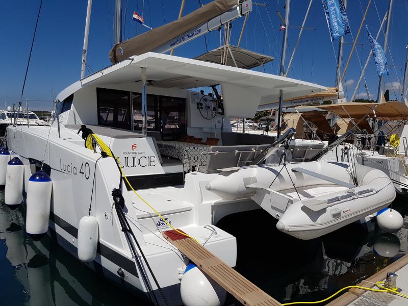 Book yachts online - catamaran - Fountaine Pajot Lucia 40 - Luce, A/C - Generator, A/C, Watermaker - 2017. - rent