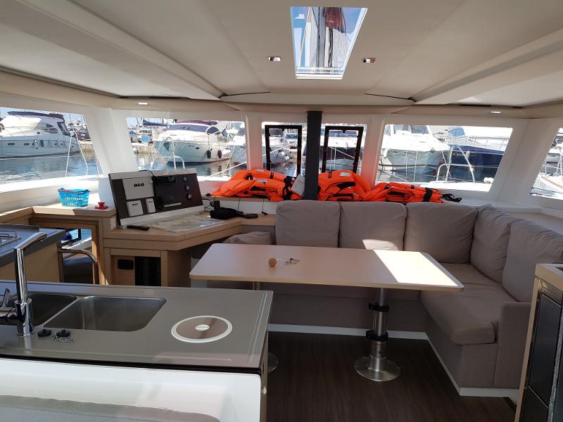 Book yachts online - catamaran - Fountaine Pajot Lucia 40 - Luce, A/C - Generator, A/C, Watermaker - 2017. - rent
