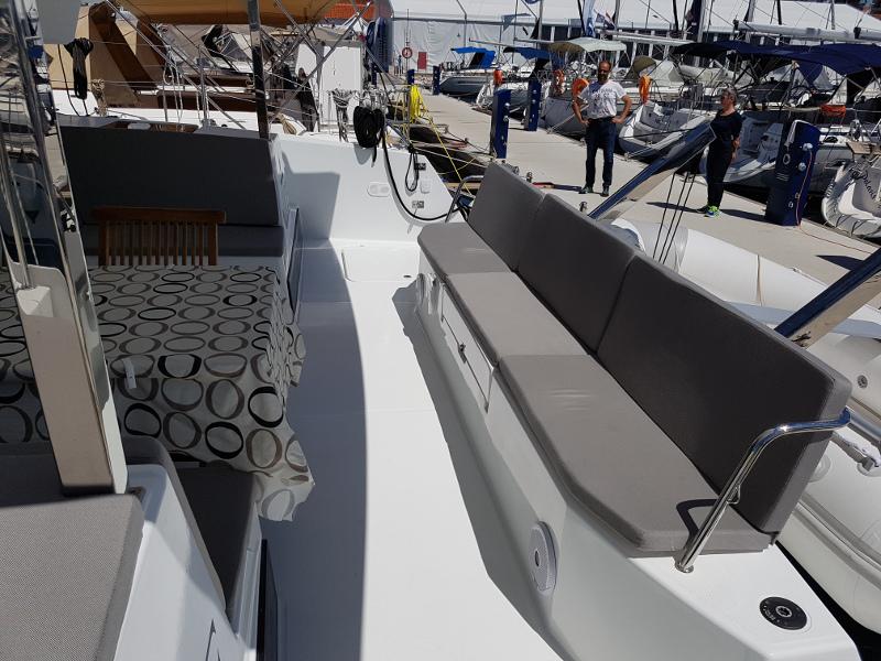 Book yachts online - catamaran - Fountaine Pajot Lucia 40 - Luce, A/C - Generator, A/C, Watermaker - 2017. - rent