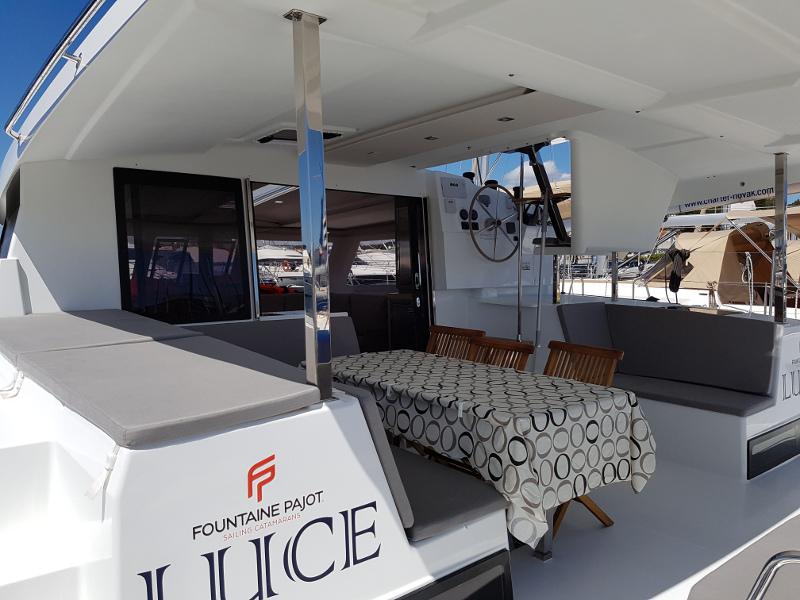 Book yachts online - catamaran - Fountaine Pajot Lucia 40 - Luce, A/C - Generator, A/C, Watermaker - 2017. - rent