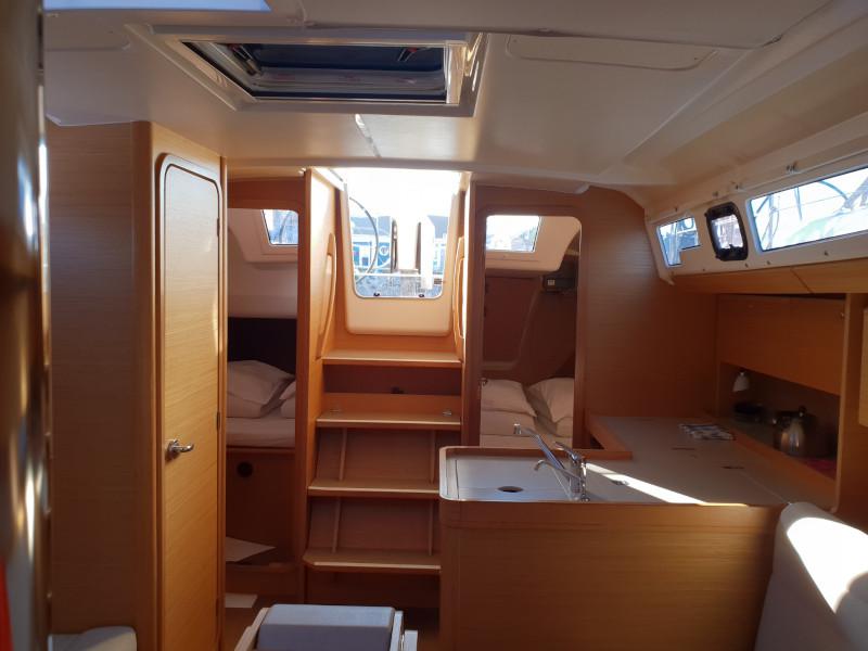 Book yachts online - sailboat - Dufour 350 GL - Dori - rent