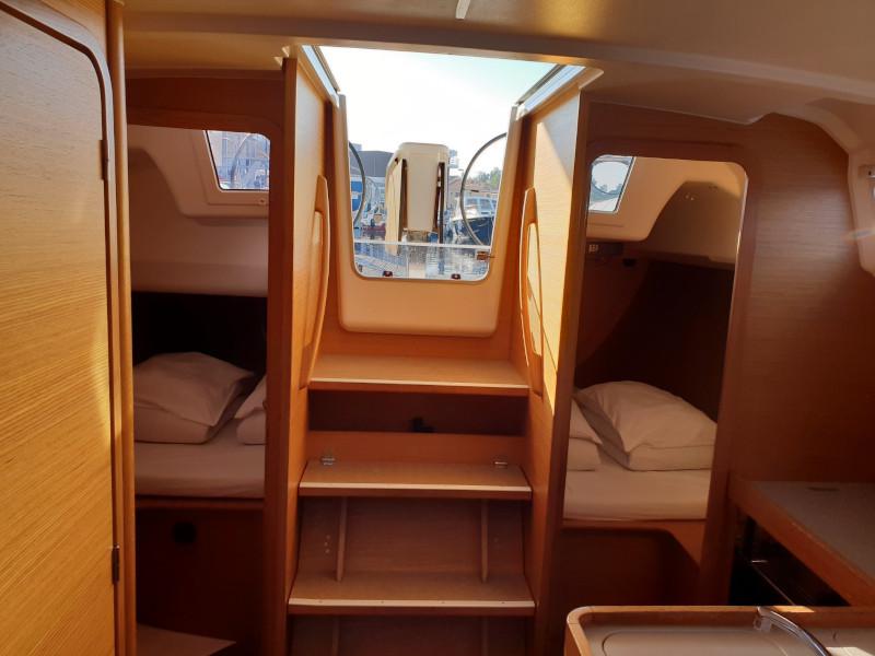 Book yachts online - sailboat - Dufour 350 GL - Dori - rent