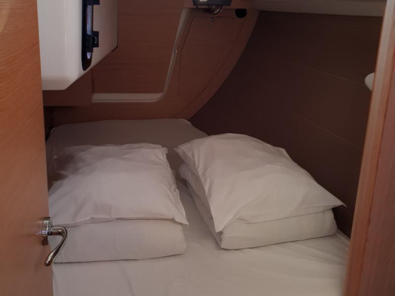 Book yachts online - sailboat - Dufour 350 GL - Dori - rent