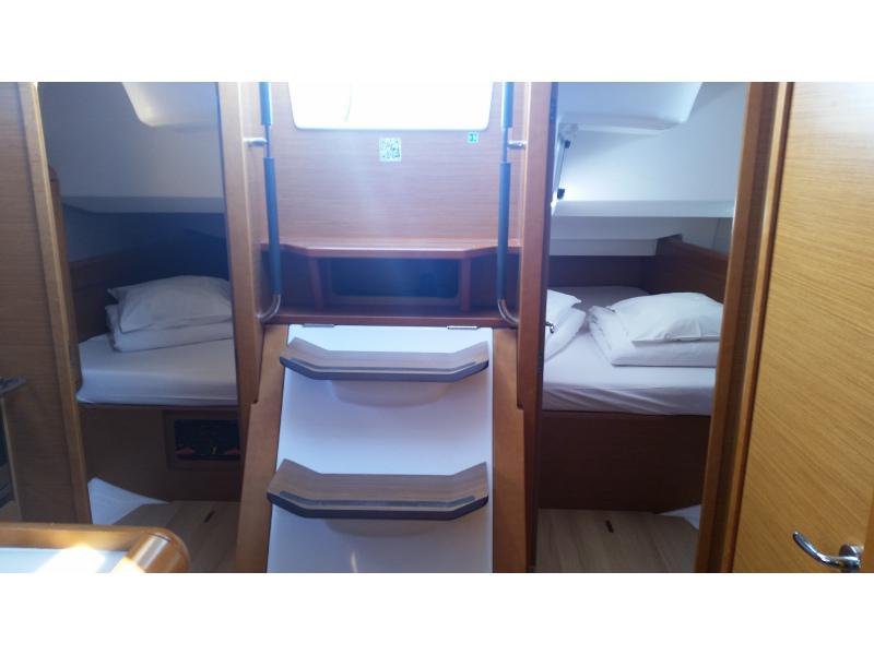 Book yachts online - sailboat - Sun Odyssey 439 - Mario - rent