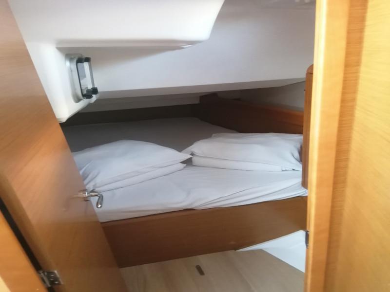 Book yachts online - sailboat - Sun Odyssey 439 - Mario - rent