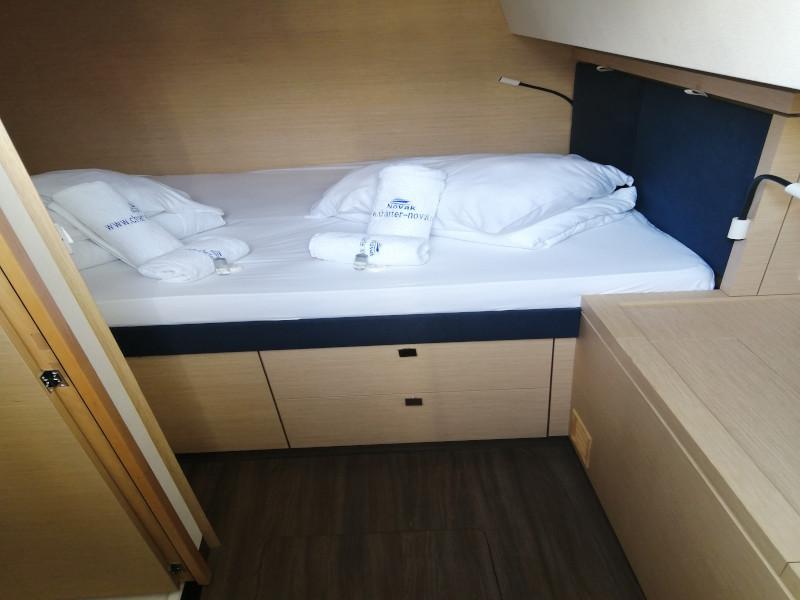 Book yachts online - catamaran - Saona 47 - Aquarius III - rent