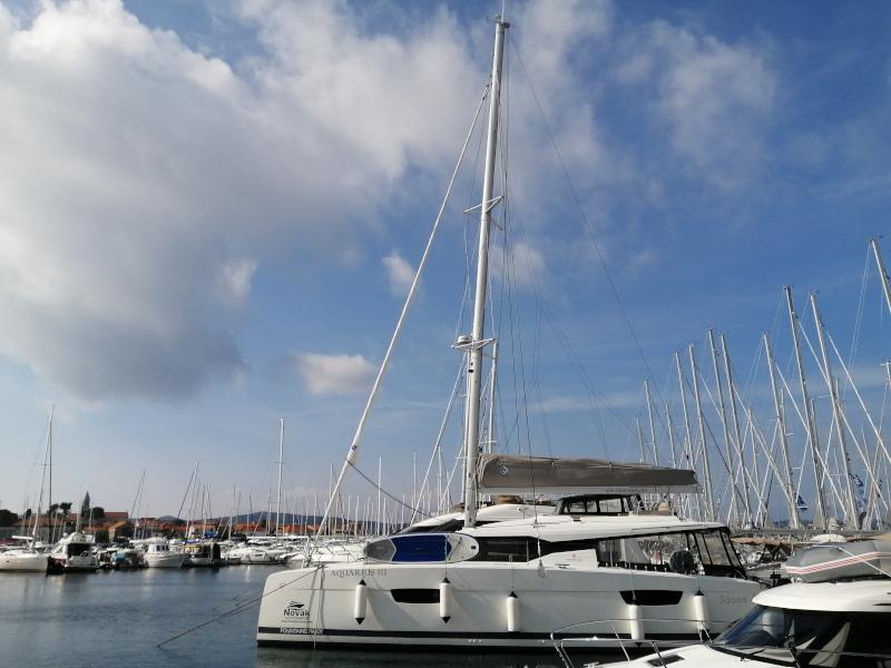 Book yachts online - catamaran - Saona 47 - Aquarius III - rent