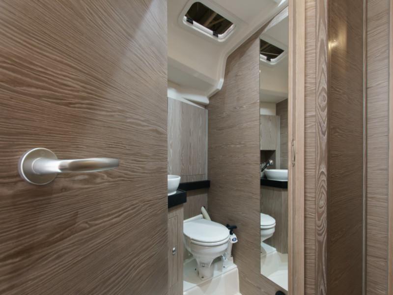 Book yachts online - sailboat - Hanse 418 - Aloisia - rent