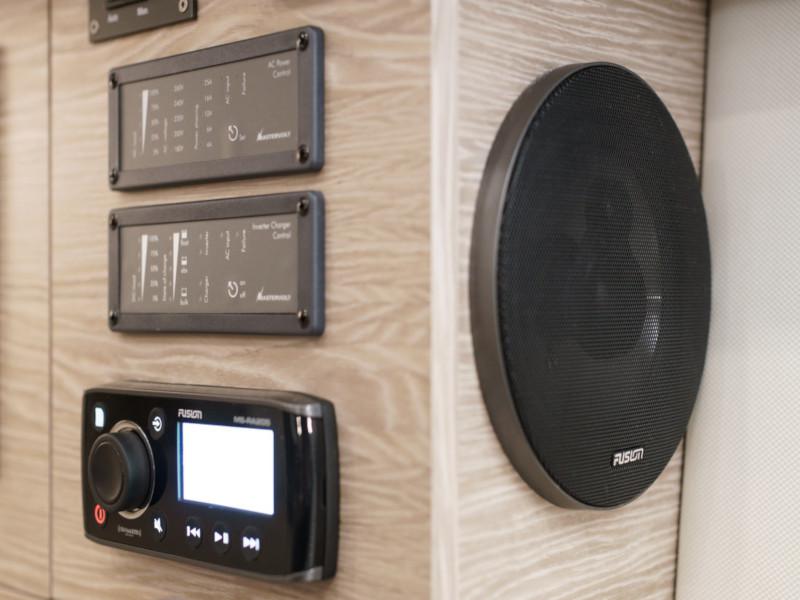 Book yachts online - sailboat - Hanse 418 - Aloisia - rent