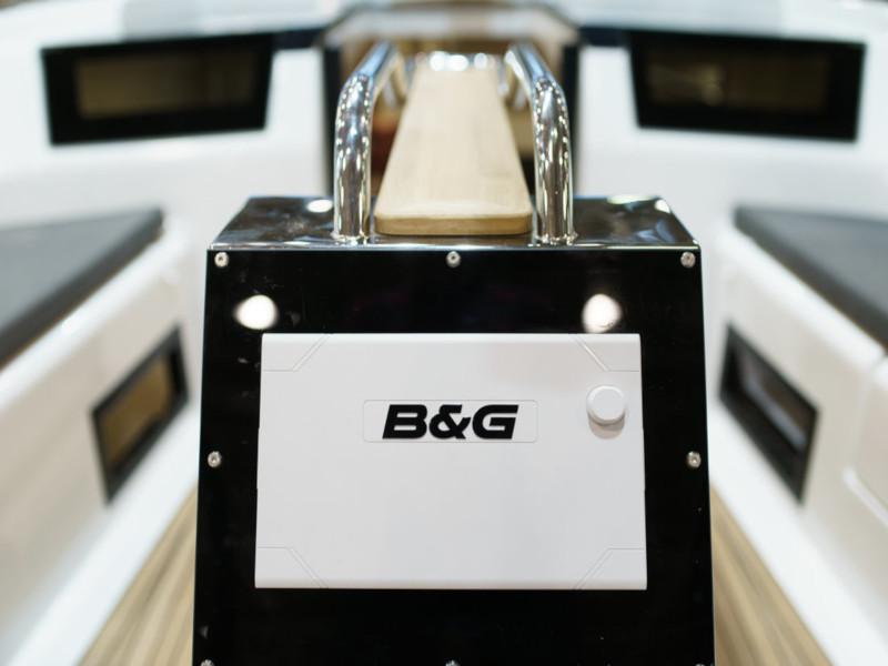 Book yachts online - sailboat - Hanse 418 - Aloisia - rent