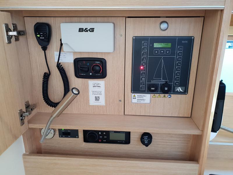 Book yachts online - sailboat - Hanse 455 - Melanie M - rent