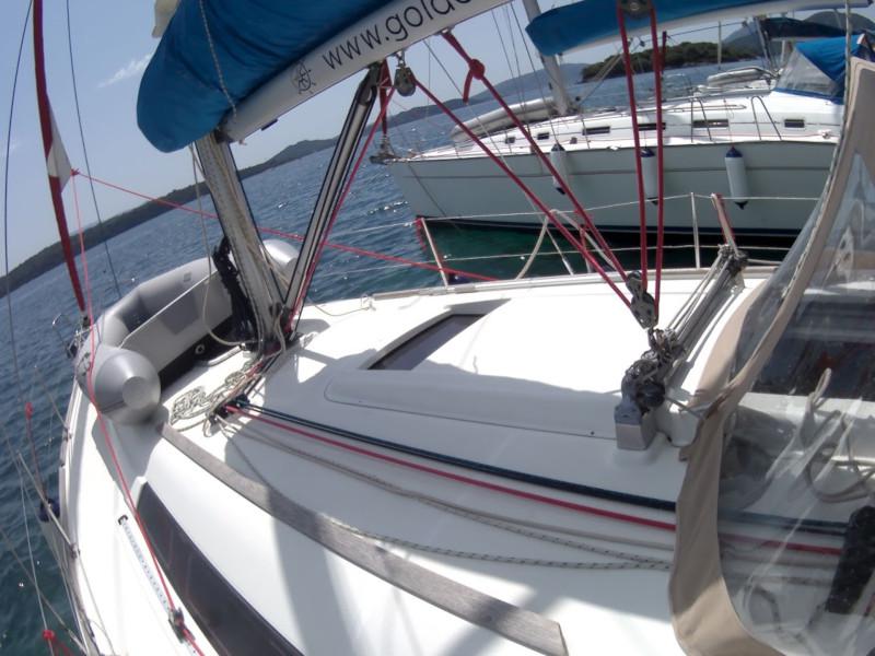 Book yachts online - sailboat - BENETEAU Cyclades 39.3.2 REFIT 2019 - CORAL    - rent