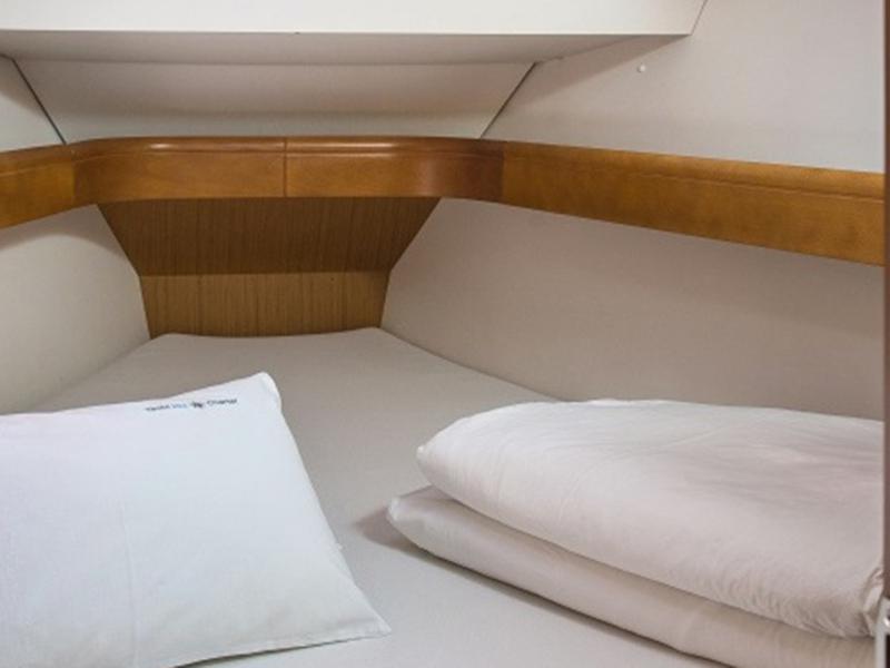 Book yachts online - sailboat - Sun Odyssey 36i REFIT 2019 - BLUE DIAMOND C.SA - rent