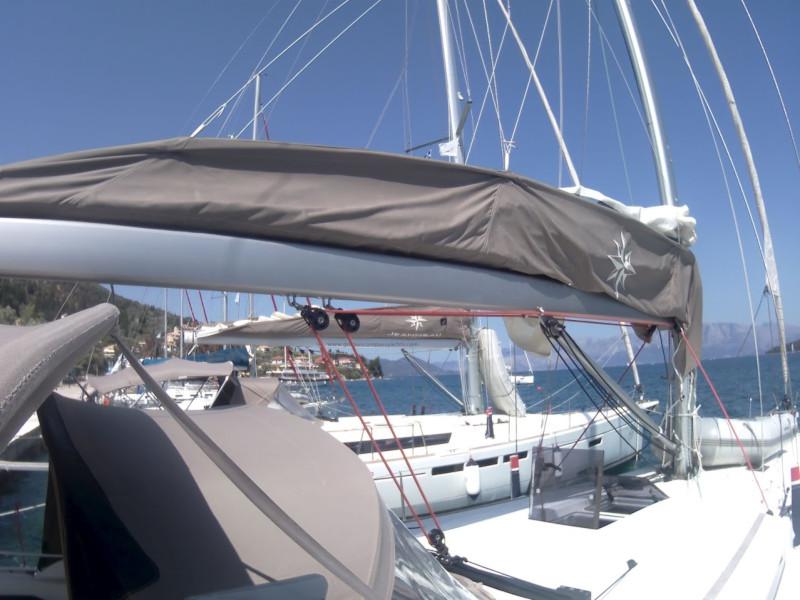 Book yachts online - sailboat - JEANNEAU S.O. 449 2016 - AQUILA Cp - rent