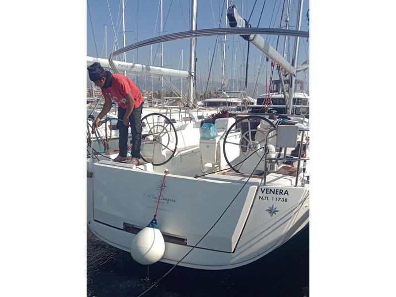 Book yachts online - sailboat - JEANNEAU S.O. 449 2016 - AQUILA Cp - rent