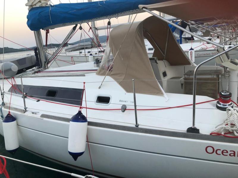 Book yachts online - sailboat - BENETEAU Oceanis 37 REFIT 2019 - PEARL - rent