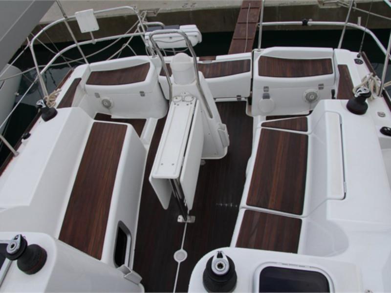 Book yachts online - sailboat - Sun Odyssey 36i REFIT 2019 - PINK DIAMOND P.c - rent