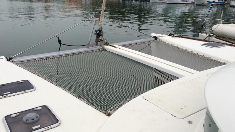 Book yachts online - catamaran - Lagoon 410 S2 - Vega - rent