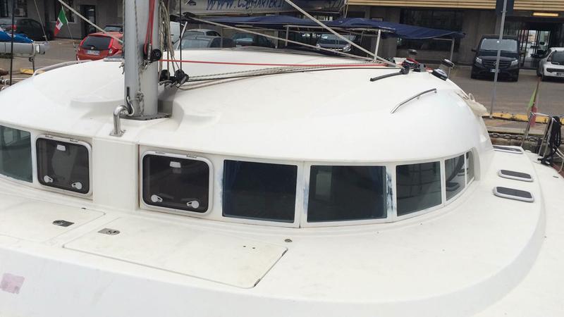 Book yachts online - catamaran - Lagoon 410 S2 - Vega - rent