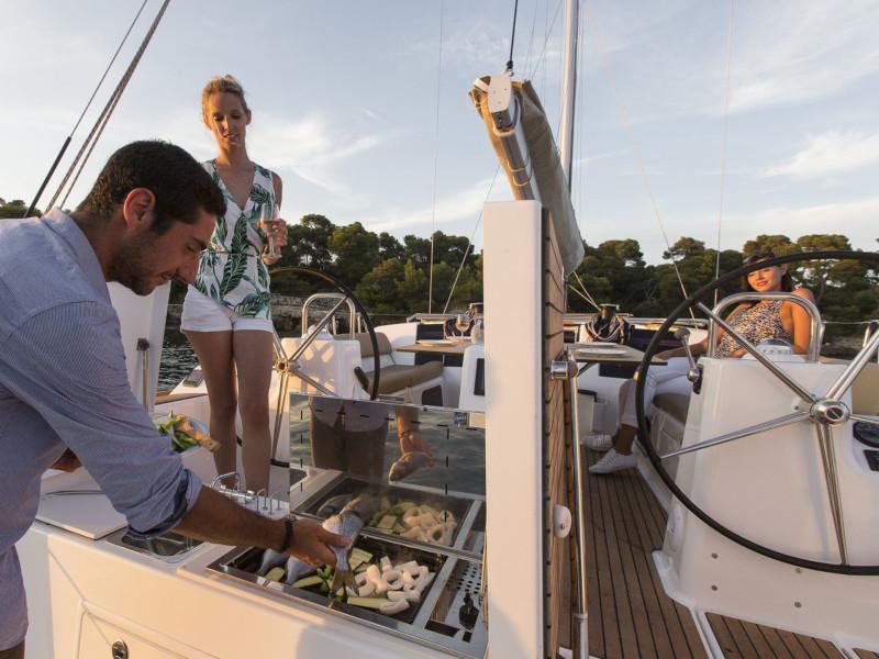 Book yachts online - sailboat - Dufour 460 Grand Large - Avior - rent