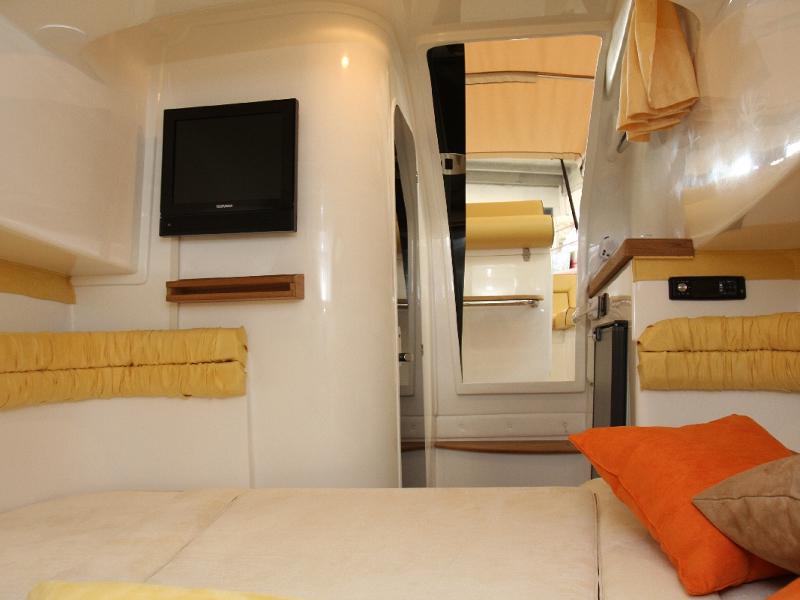 Book yachts online - motorboat - Lomac 1100 - Damiano - rent