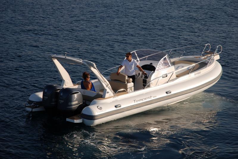 Book yachts online - motorboat - Tempest 900 - Sardus - rent