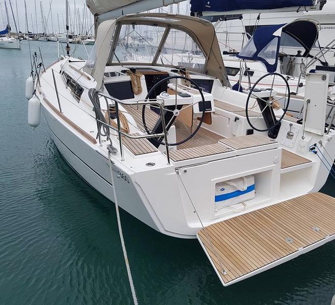 Book yachts online - sailboat - Dufour 360 Grand Large - Ana - rent