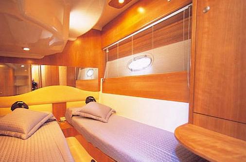 Book yachts online - motorboat - Salpa 38.5 - Safina Blu - rent