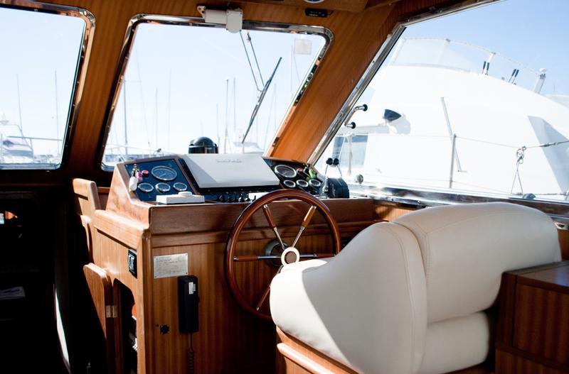 Book yachts online - motorboat - Sciallino 40 - Perla di mare - rent