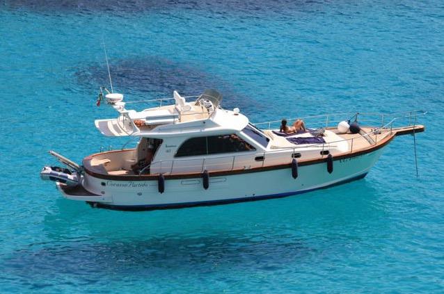 Book yachts online - motorboat - Sciallino 40 - Perla di mare - rent