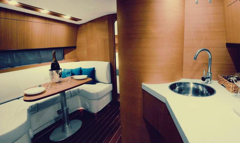 Book yachts online - motorboat - Blu Martin 46 ST - Profondo Blu - rent