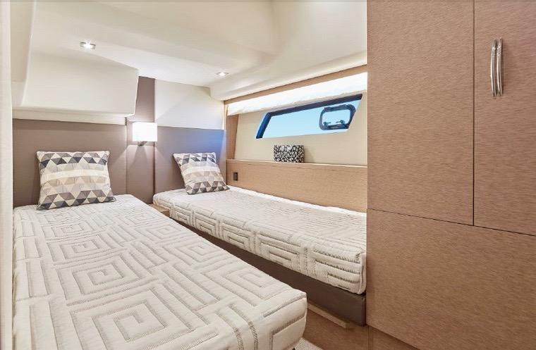 Book yachts online - motorboat - Prestige 500 Fly - Sardegna Blu - rent