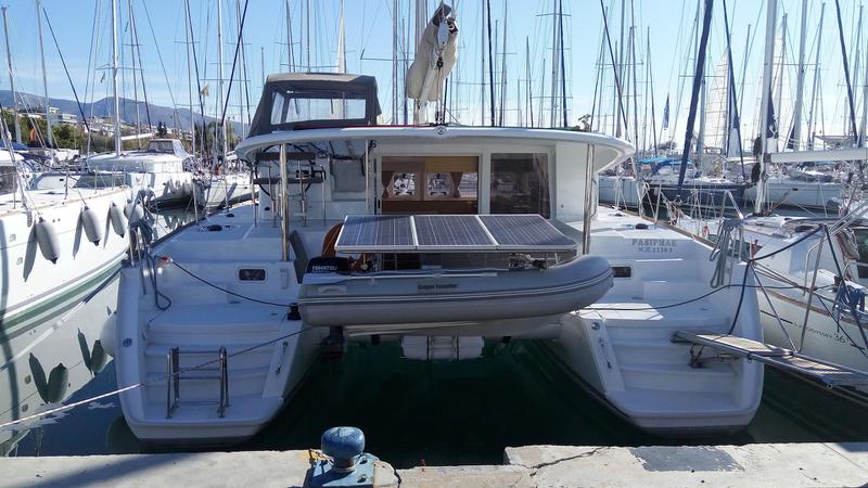 Book yachts online - catamaran - Lagoon 400 S2 - Pasiphae - rent