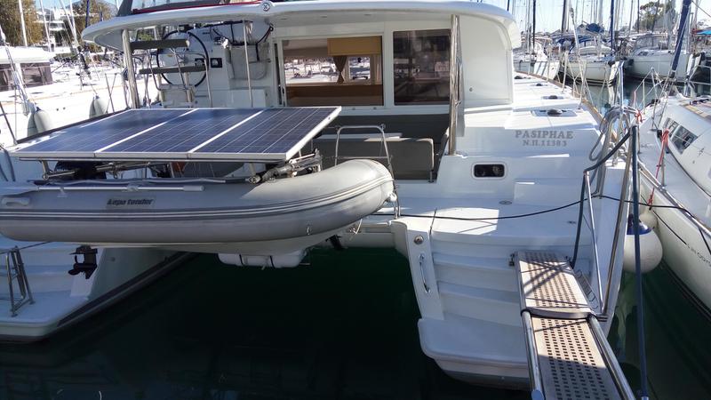 Book yachts online - catamaran - Lagoon 400 S2 - Pasiphae - rent