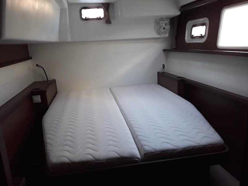 Book yachts online - catamaran - Lagoon 450F - Escapade - rent